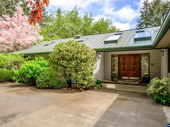 25088 Evergreen Rd, Philomath, OR 97370