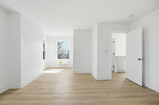 2210 Eureka Ter — Photo 11