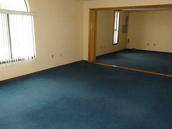 5th image of 321 Regis Ave Ste 1