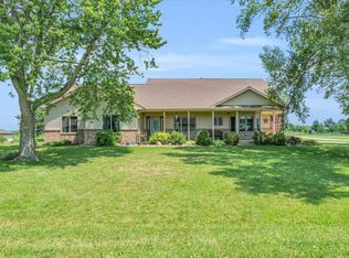 1502 County Road 2350 E, Saint Joseph, IL 61873