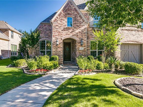 3rd image of 13579 Lyndhurst Dr