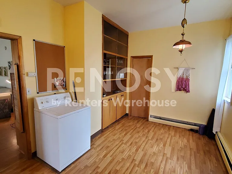 959 University Ave — Photo 4