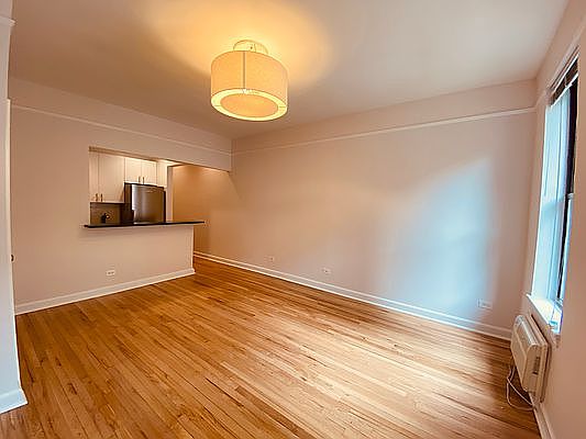 4th image of 370 E 69th St #2T