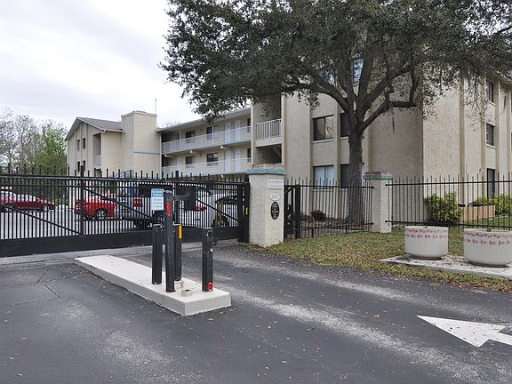 2nd image of 633 S Palmetto Ave APT 208