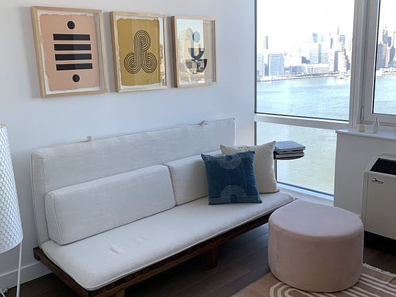 5th image of 21 India St #2101