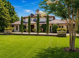 1820 Drury Ln, Nichols Hills, OK 73116