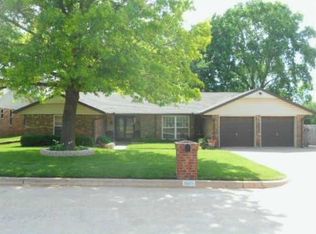 1005 John F Kroutil Dr, Yukon, OK 73099