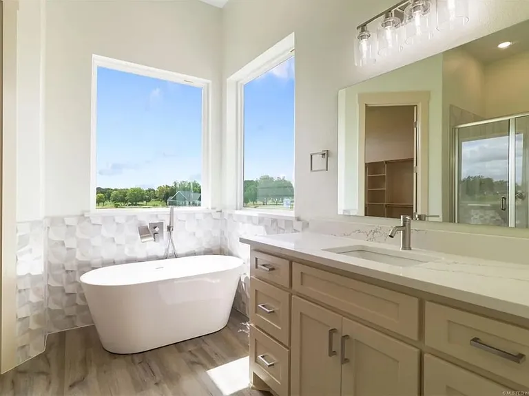 211 Vaughn Ln — Photo 15