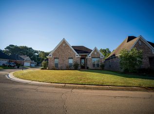 322 Leigh Ln, Starkville, MS 39759