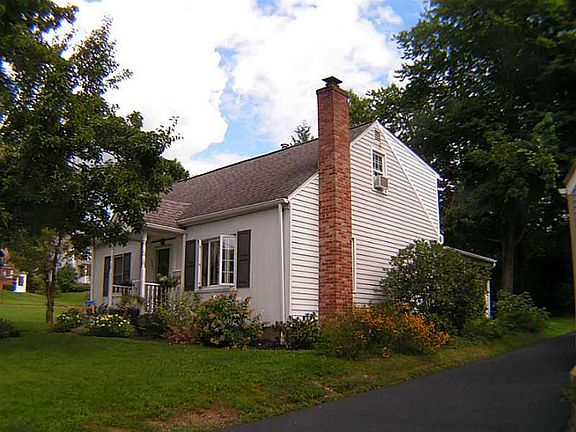 2nd image of 327 Meadow St