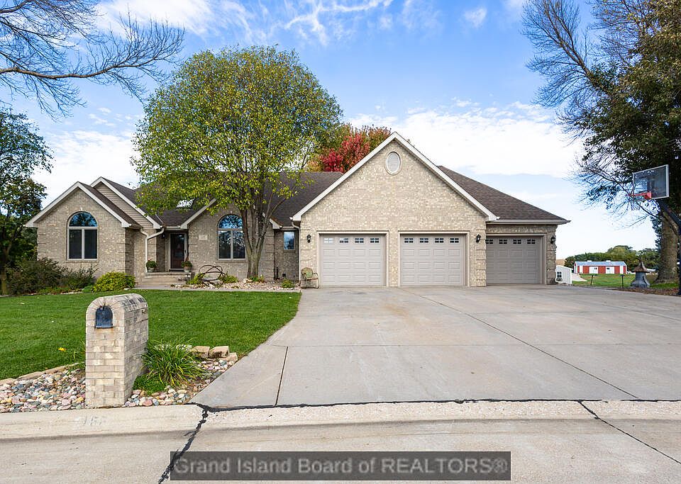 1st image of 155 Donegal Rd