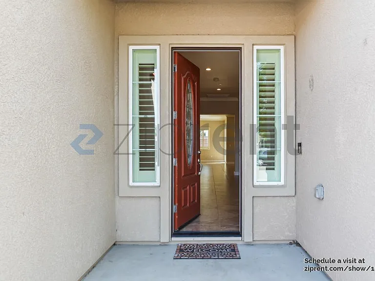 1462 Cruz St — Photo 2