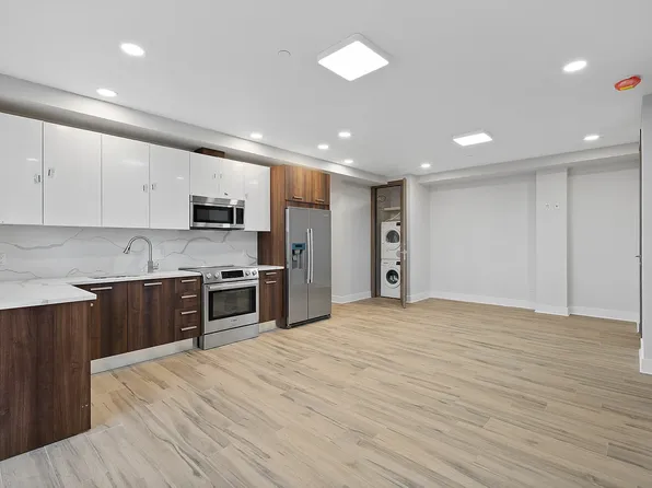 2478 E 11th St APT 1D, Brooklyn, NY 11235