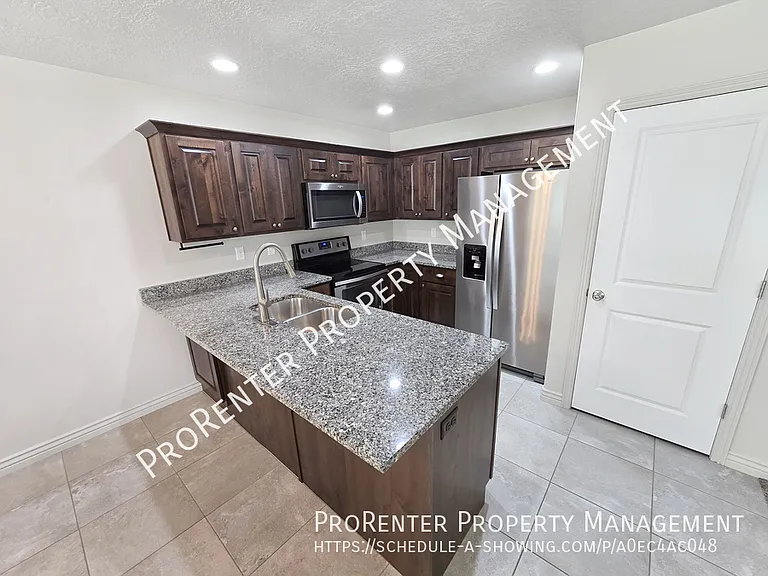 1811 W 675 N — Photo 7