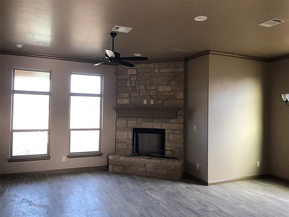 3rd image of 3203 White Horse Dr