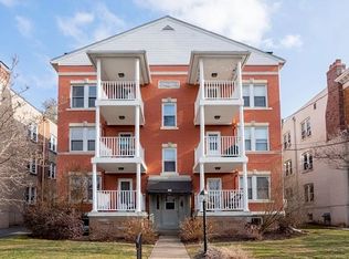 26 Robin Rd APT 3, West Hartford, CT 06119