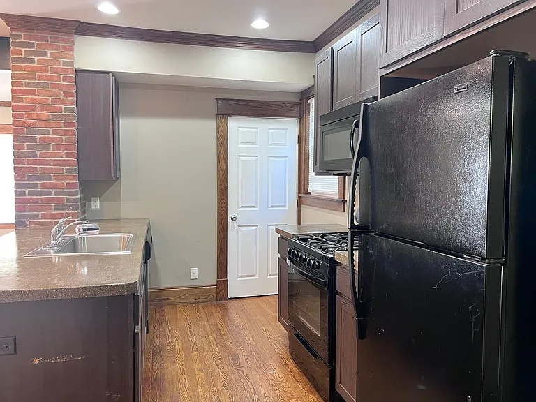 1025 Sherman St SE — Photo 10