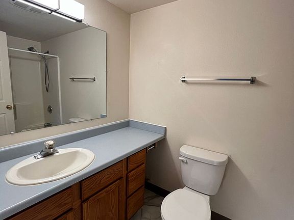 5th image of 819 S Division St APT C