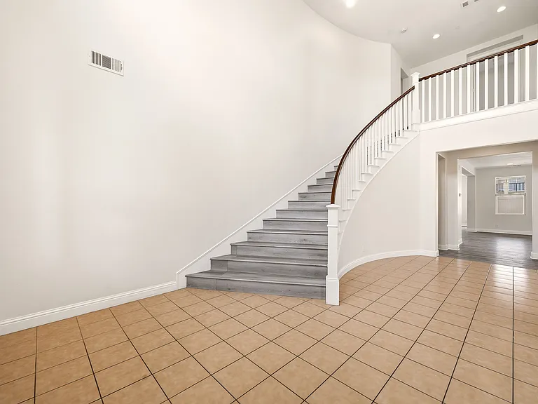 10828 Portofino Ln — Photo 2