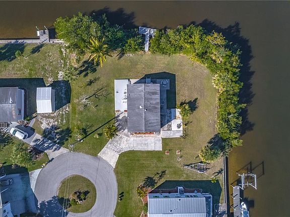 5th image of 770 Dania Ct
