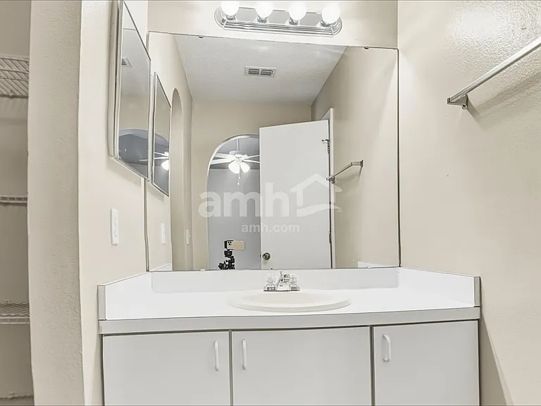 10122 Richardson Ct — Photo 12