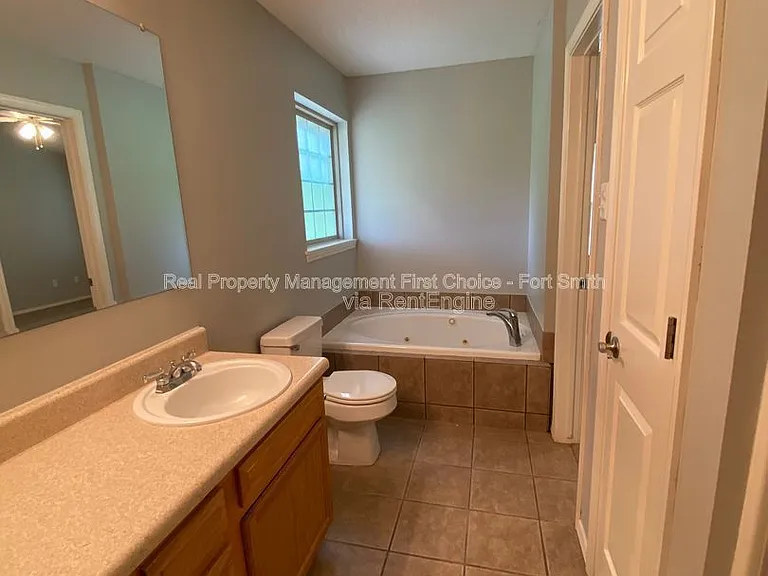 1475 Gate Dr — Photo 11