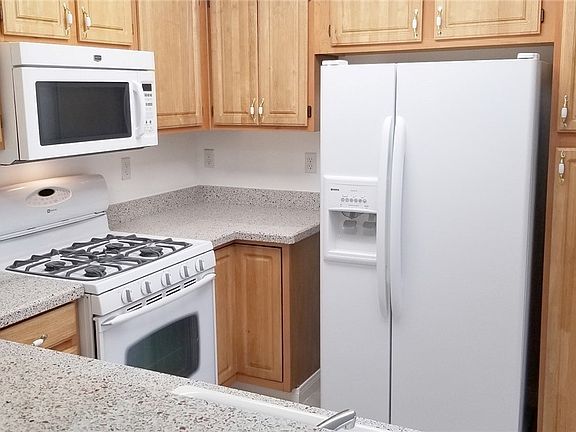 3rd image of 5710 E Tropicana Ave Unit 2178