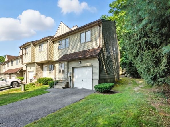 31 Hickory Ln