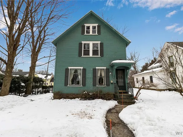 65 Walnut St, East Aurora, NY 14052