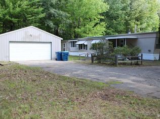 7995 Springwood Lake Rd, Harrison, MI 48625