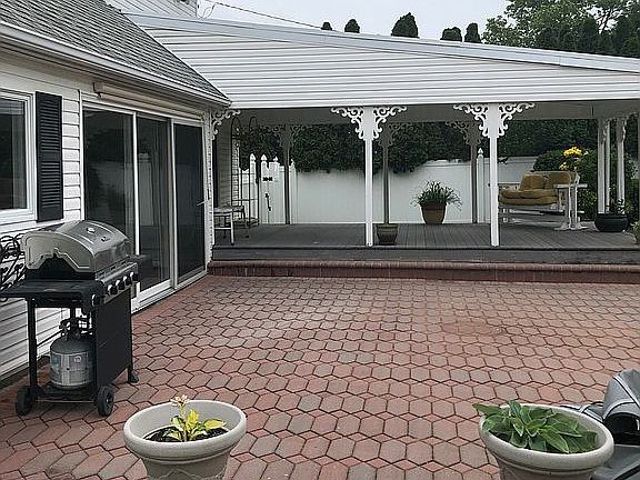 2nd image of 10 Cliftwood Pl