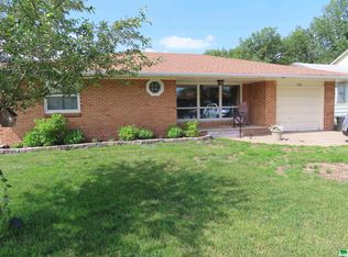 221 Hardy St, Akron, IA 51001