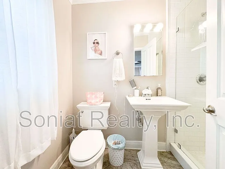 3101 Saint Charles Ave #7 — Photo 10