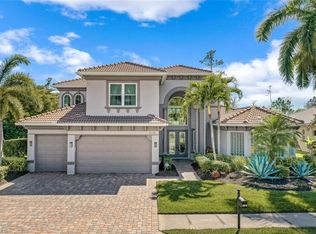 19224 La Serena Dr, Estero, FL 33967