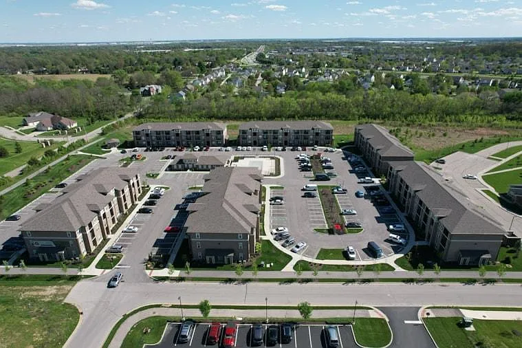 Cox Creek at Reagan Crossing Apartments — Photo 9