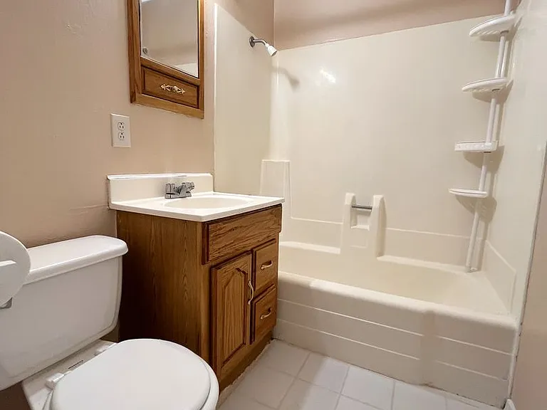 1602 James Ct — Photo 15