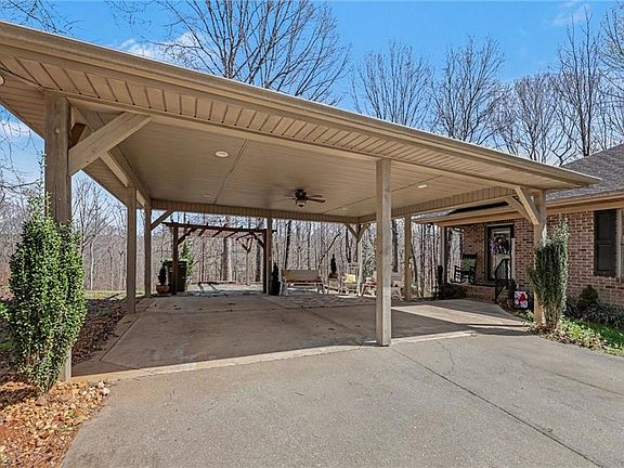 3rd image of 152 Prospectors Way