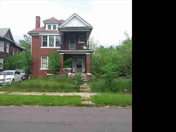 8903 N Clarendon