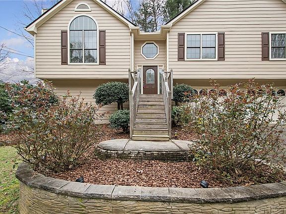 3rd image of 3490 Quail Hollow Trl