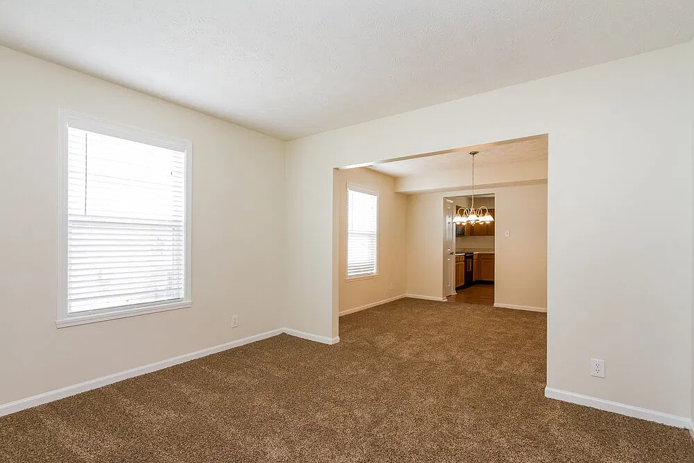 4 bed, 2.5 bath, 2656 sqft, $2,485 — Photo 4