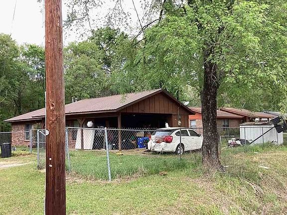 3rd image of 601 W Watson St