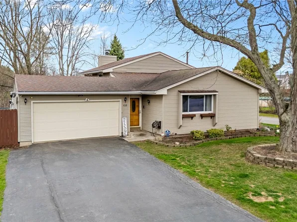 132 Larkins Xing, Rochester, NY 14612