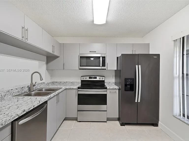 2376 NW 89th Dr #2376 — Photo 8