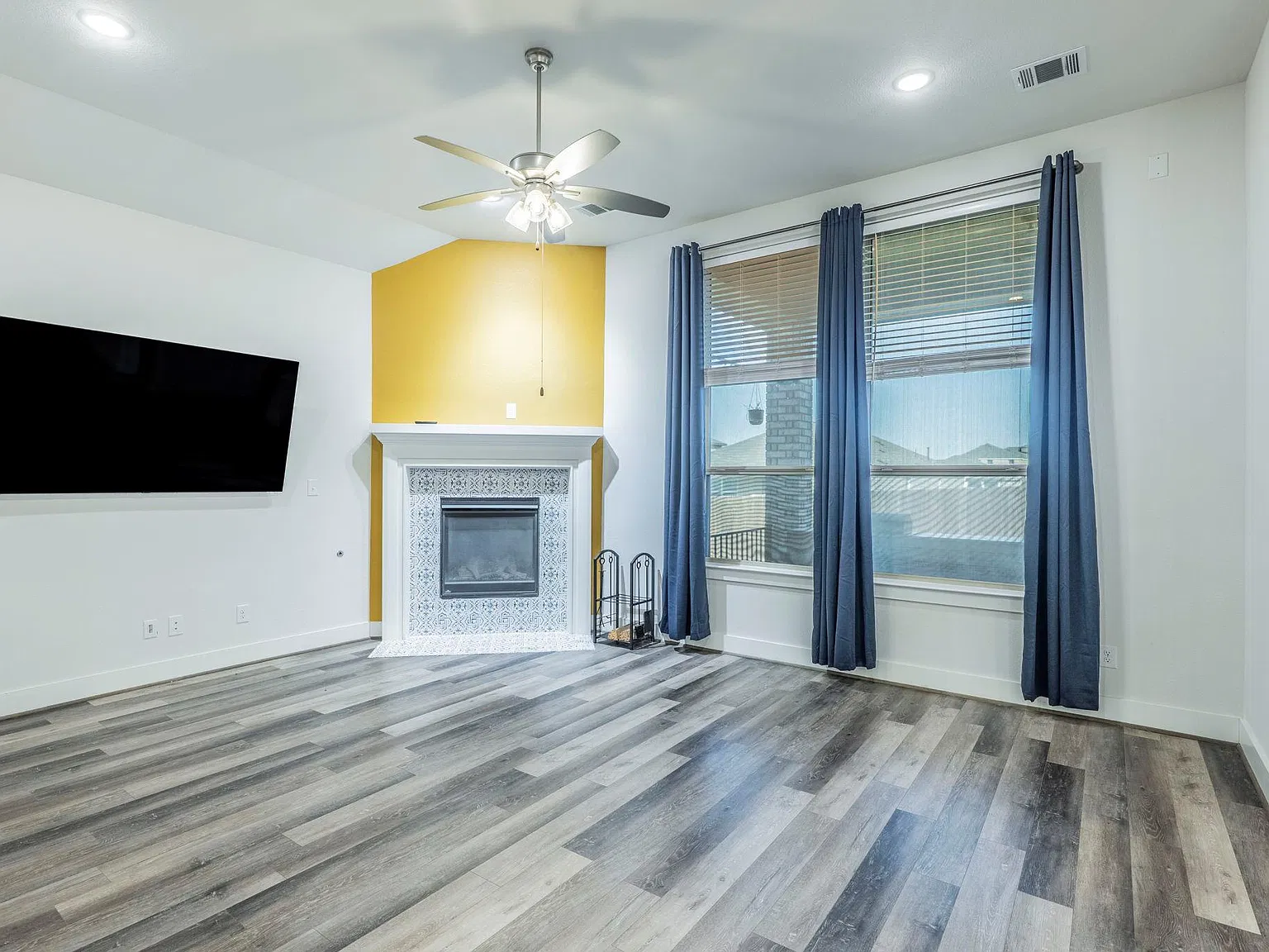 3 bed, 2.0 bath, 1847 sqft, $1,999 — Photo 4