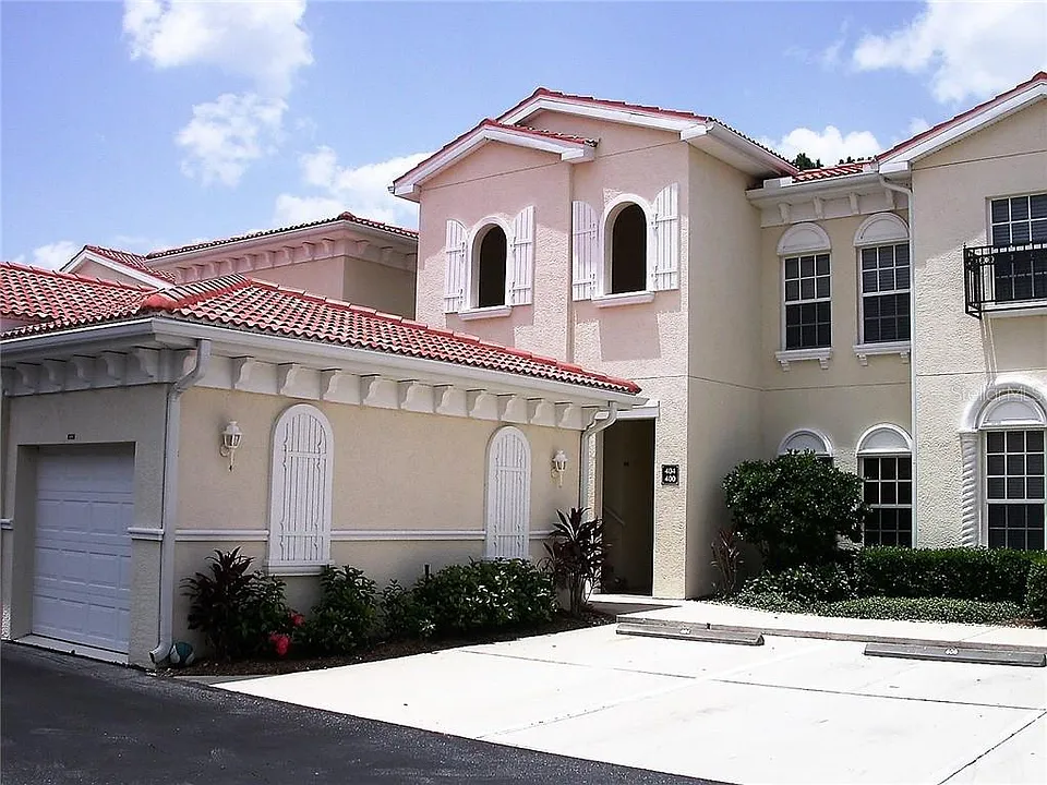 400 Ravinia Cir #400