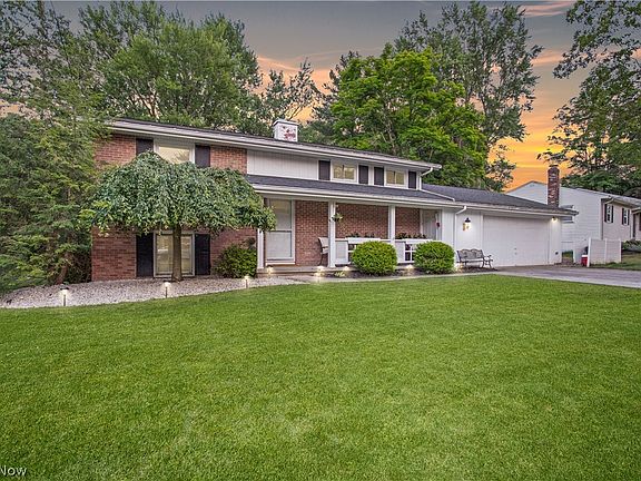 4th image of 16 Squires Ct