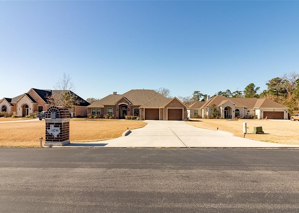 1st image of 11739 W Grand Pond Dr