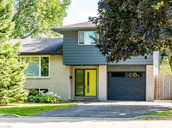 440 John Frederick Dr, Hamilton, ON L9G 2R2