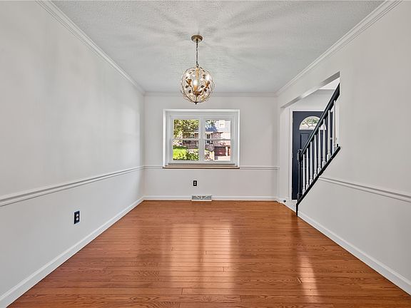 4th image of 105 Kinsdale Dr