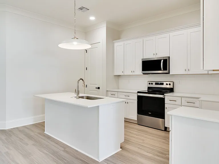 109 Perth Pl — Photo 3